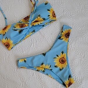 ZAFUL Knot Sunflower Print Bikini Set - Light Sky Blue, Size S/4